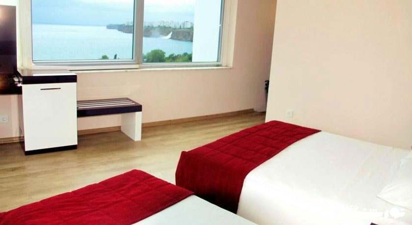 نمای تخت های اتاق توئین